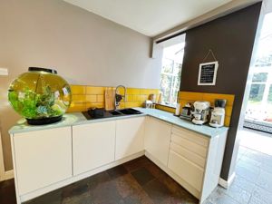 Kitchen- click for photo gallery